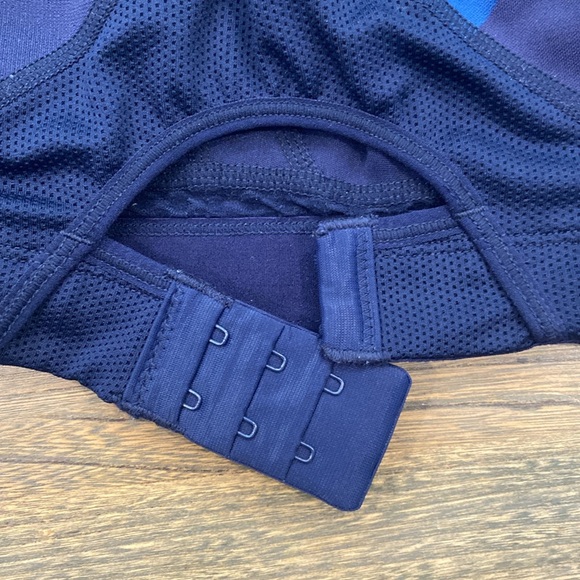 Brooks Rebound Racer Sports Bra - Picture 4 of 5